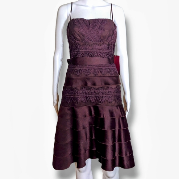 JS Collections Petite | Mini Belted Plum Lace Cocktail Dress Women's Size 10 - Picture 1 of 5